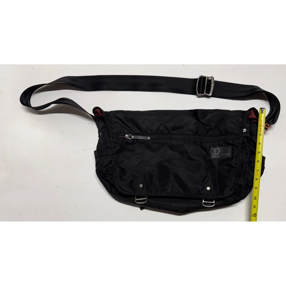 Tumi T-Tech Essential Gear Messenger‎ Bag Black Nylon Laptop Crossbody 57574D